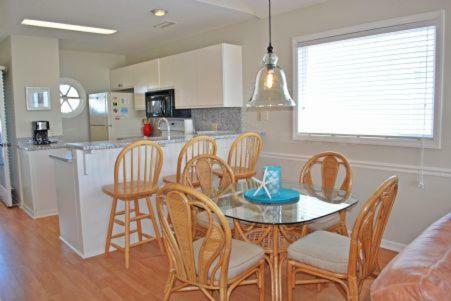 Waters Edge 431