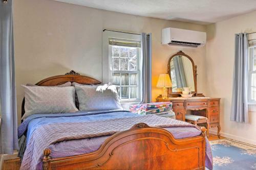 The Rock Cottage - Quiet Escape With Porch!