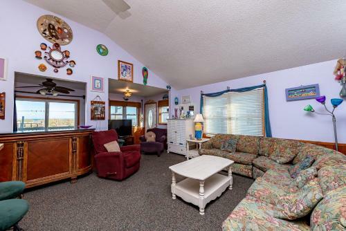 Coleman's Beach Front Inn