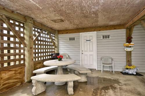 Coleman's Beach Front Inn
