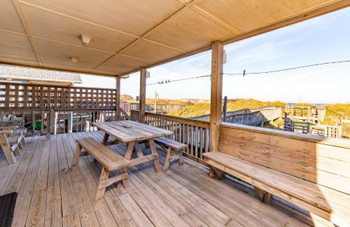 Coleman's Beach Front Inn
