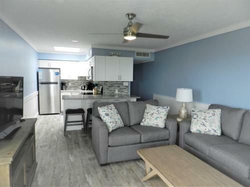 Salty Duck -- Colony By The Sea Unit 306a