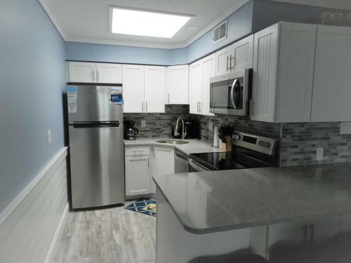 Salty Duck -- Colony By The Sea Unit 306a