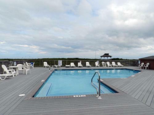 Salty Duck -- Colony By The Sea Unit 306a