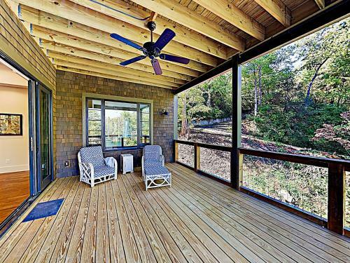 Brand-new Lakefront Retreat With Boathouse Home