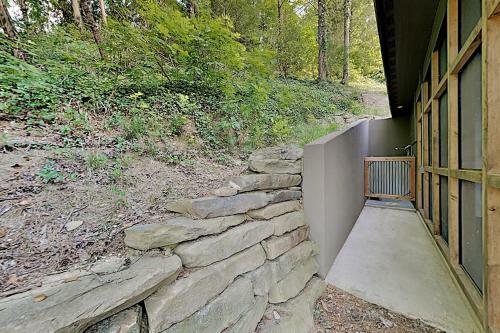 Brand-new Lakefront Retreat With Boathouse Home