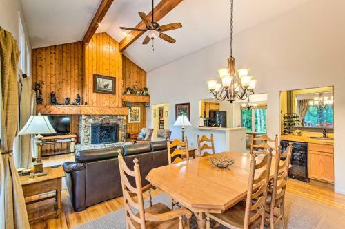 Lake Toxaway Cabin With Fire Pit - 1mi To Marina