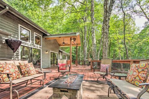 Lake Toxaway Cabin With Fire Pit - 1mi To Marina