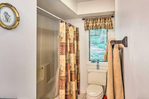Lake Toxaway Cabin With Fire Pit - 1mi To Marina