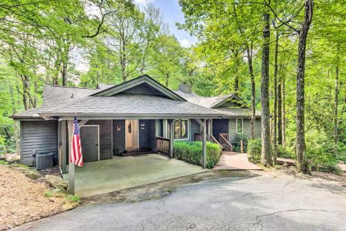 Lake Toxaway Cabin With Fire Pit - 1mi To Marina