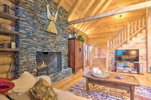 Superb Linville Mountain Cabin With Wraparound Decks!