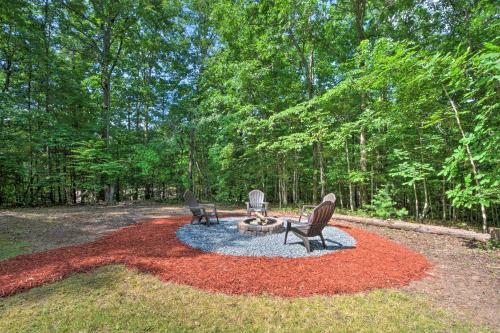 Remodeled Smokies Retreat With Fire Pit And Grill!