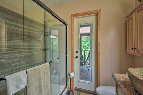 Remodeled Smokies Retreat With Fire Pit And Grill!