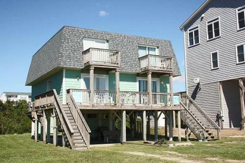 Family Vacation With Great Ocean Views, 3 Br's /2 Baths!