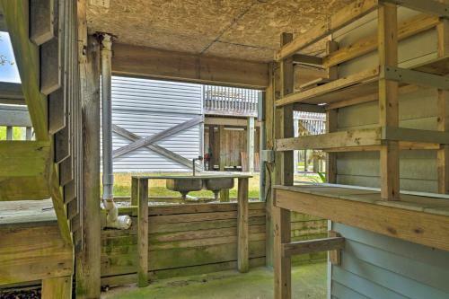 Pet-friendly Home - A Block To Oak Island Beach!
