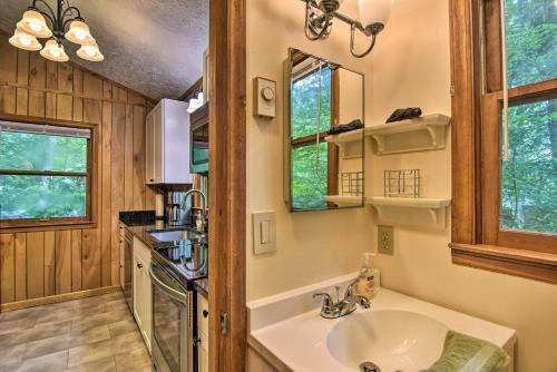 Linville Land Cabin With Community Amenities!