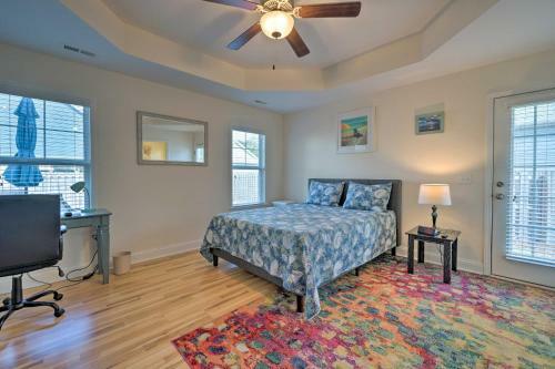 Modern Oak Island Home, 1 Mile To The Beach!