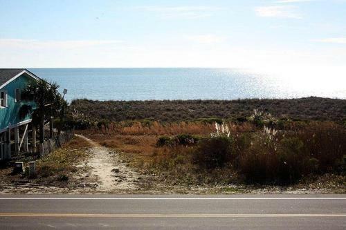 Family Vacation With Great Ocean Views, 3 Brs 2 Baths, Ncoiw