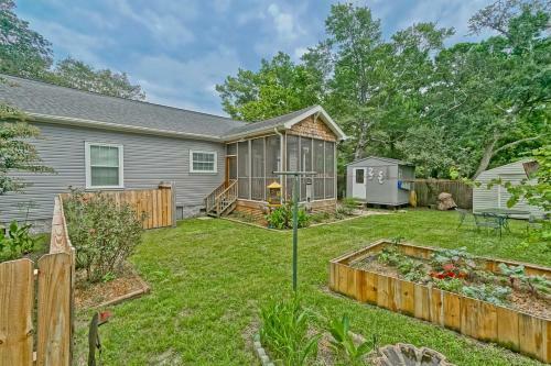Island Arbors