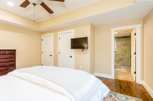 Chinquapin Cottage In Pisgah Forest Home