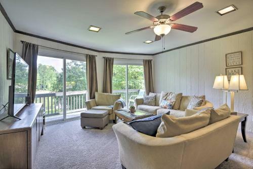 Lake And Golf Retreat With Dock And 2 Luxe Decks!