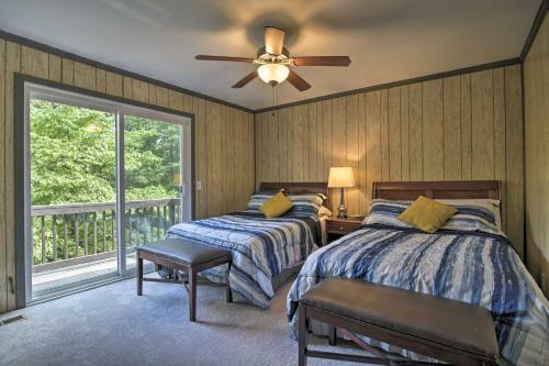 Lake And Golf Retreat With Dock And 2 Luxe Decks!