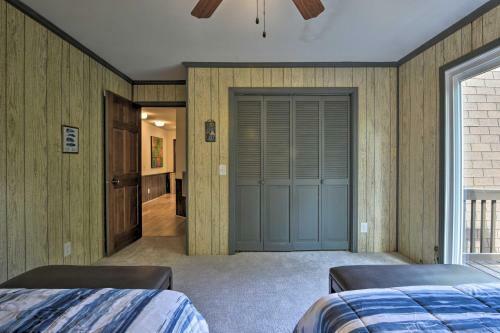 Lake And Golf Retreat With Dock And 2 Luxe Decks!