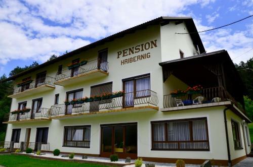 Hostal Pension Hribernig