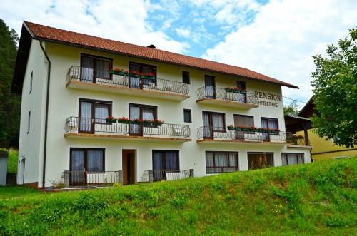 Hostal Pension Hribernig