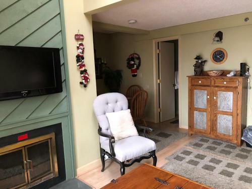 Sugar Ski & Country Club Unit 10-503
