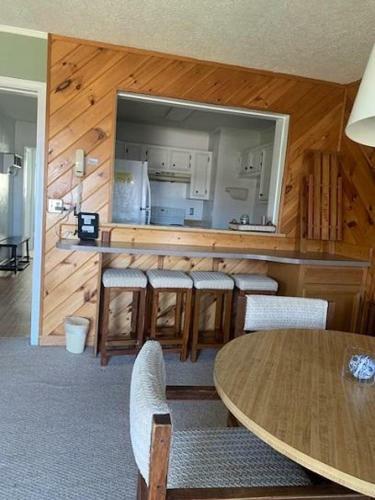 Sugar Ski & Country Club Unit 326