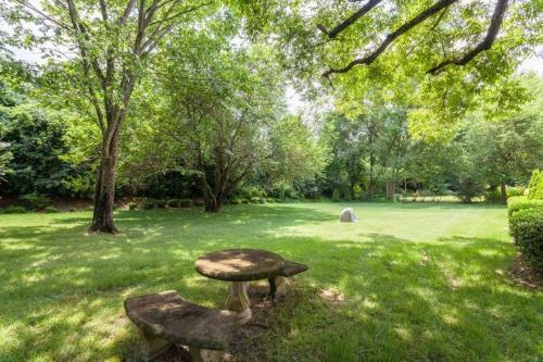 Lions Gate B&B