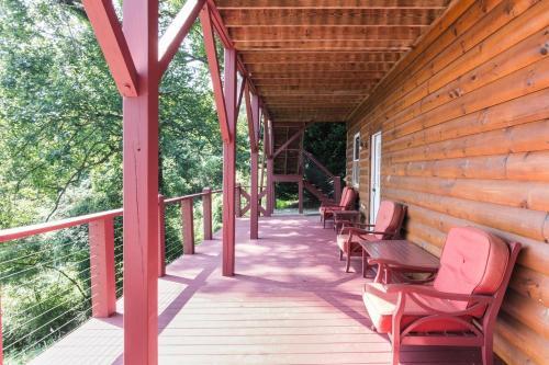 Daze Off Cabin Cabin