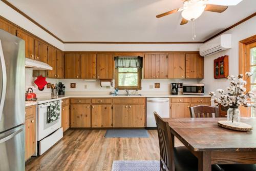 Spy Rock Cabin Cabin