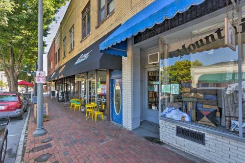 Apartamento Modern Main St Apt In Downtown Waynesville!