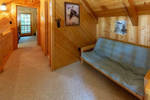 Creekside Bunkhouse