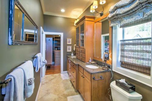 Apartamento Bryson City Condo With Deck For Viewing Fall Colors!