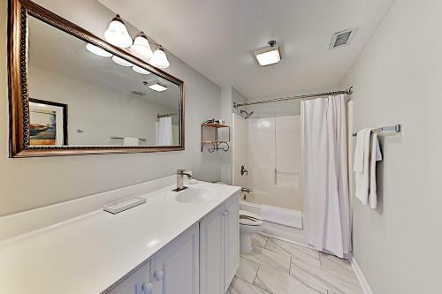 Apartamento New Listing! Walkable Historic District Condo Condo