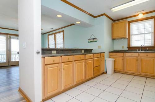Bresnahan - Upper Unit