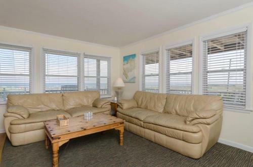Barker, Lower Unit