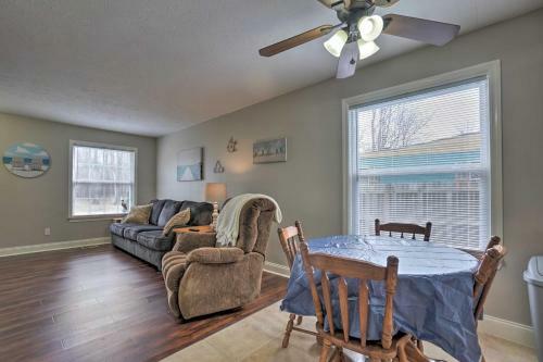 Home With Private Yard - Walk To Lake Erie!