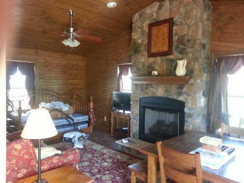 Bed & Breakfast Amish Blessings Cabins