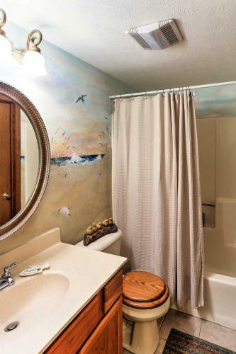 Apartamento Lakeside Port Clinton Condo With Pool Access And View!
