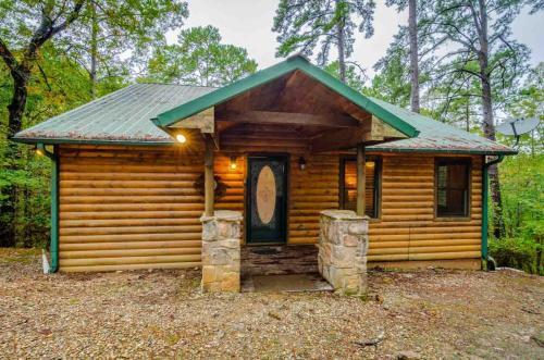 Crooked Pine Cabin