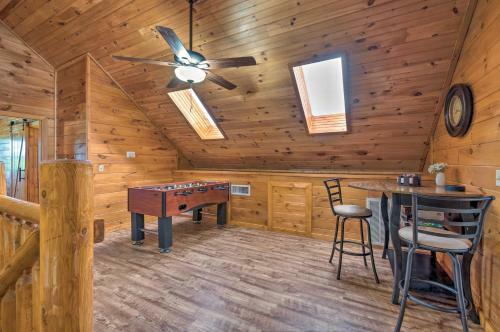 Broken Bow Retreat With Game Room And Hot Tub!