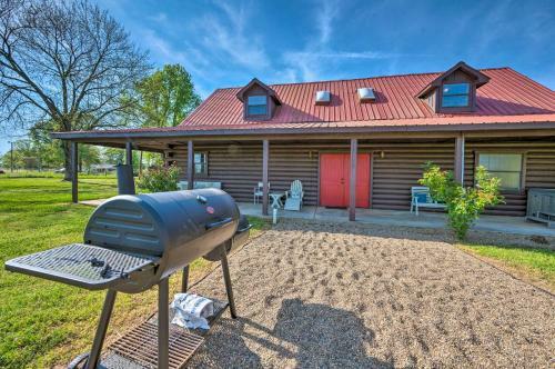 Broken Bow Retreat With Game Room And Hot Tub!
