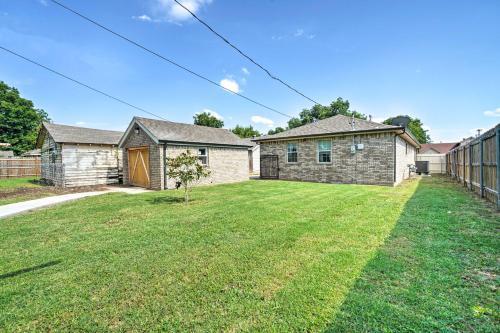 Oklahoma City House With Yard - 10 Mins To Downtown!