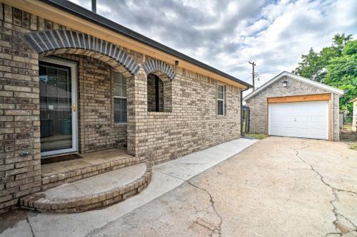 Oklahoma City House With Yard - 10 Mins To Downtown!