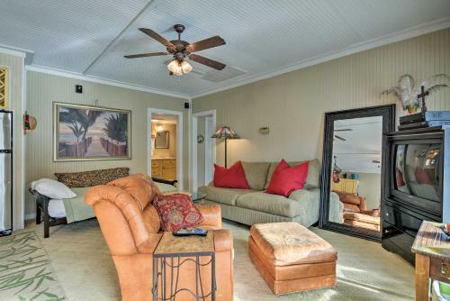 Floating Cabana Exotica On Grand Lake With 2 Docks!