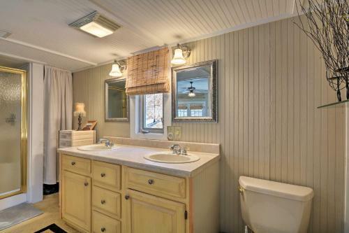 Floating Cabana Exotica On Grand Lake With 2 Docks!
